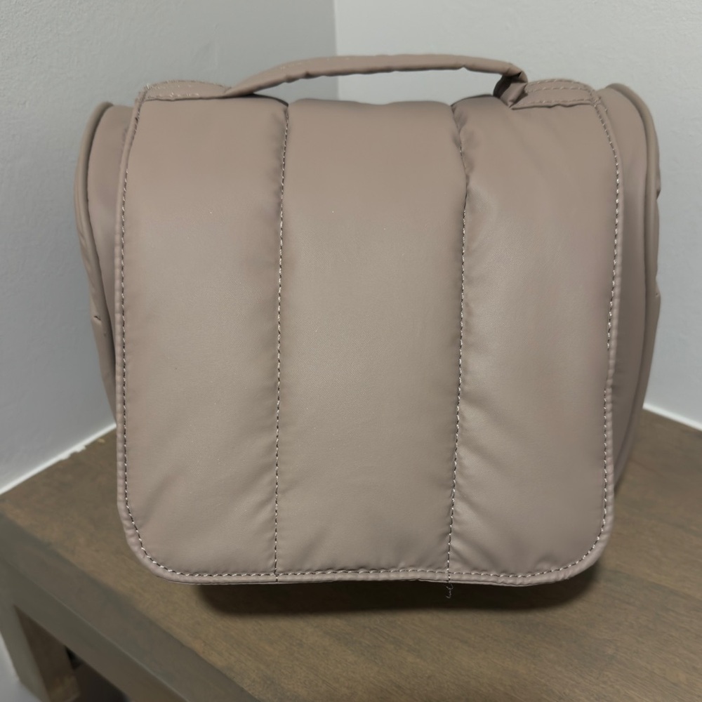 Calpak Luka Hanging Toiletry Bag